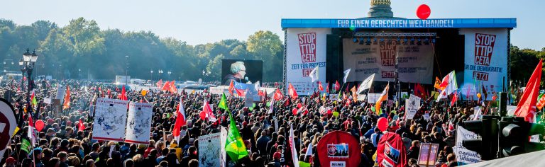 Stop TTIP-Demonstration Foto: foodwatch, cc