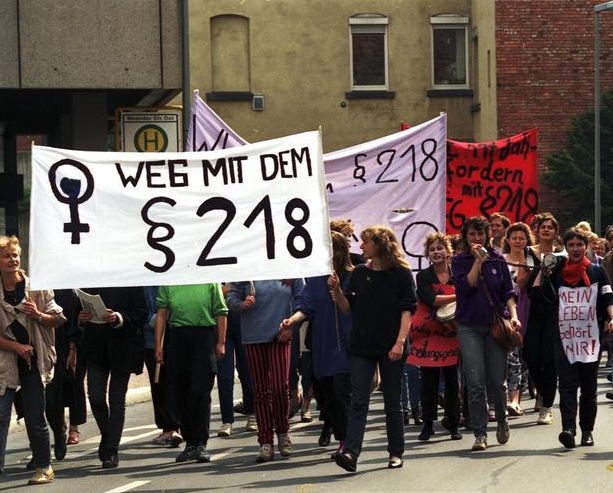 Vom Strafrecht zur reproduktiven Gerechtigkeit?